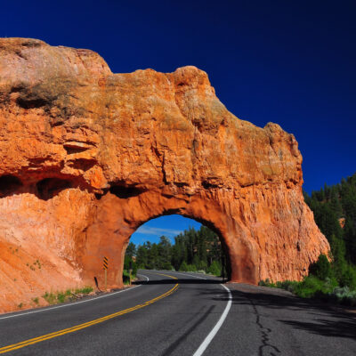 Red Arch road tunnel on the way to Bryce Canyon